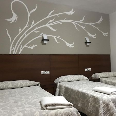 Hostal Juli San Justo de la Vega 외부 사진