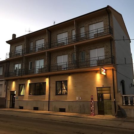 Hostal Juli San Justo de la Vega 외부 사진