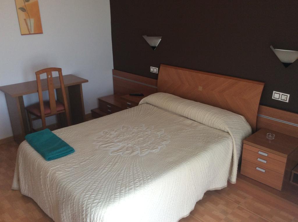 Hostal Juli San Justo de la Vega 외부 사진