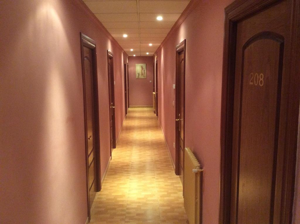 Hostal Juli San Justo de la Vega 외부 사진