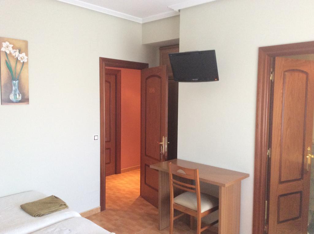 Hostal Juli San Justo de la Vega 외부 사진