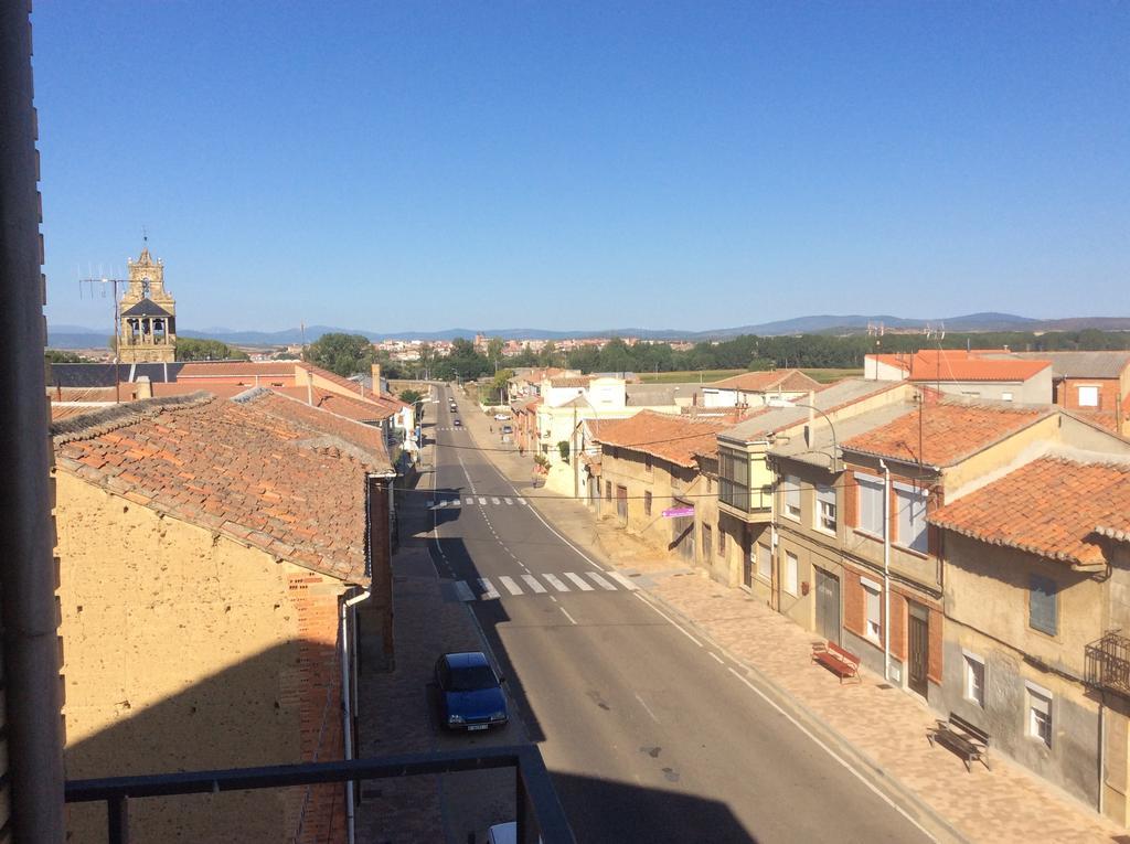 Hostal Juli San Justo de la Vega 외부 사진