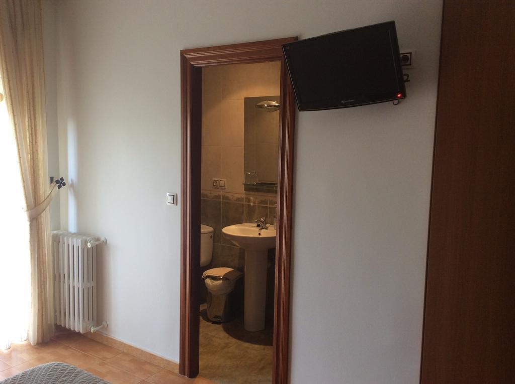 Hostal Juli San Justo de la Vega 외부 사진