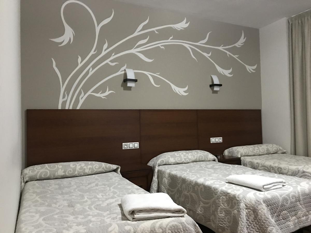 Hostal Juli San Justo de la Vega 외부 사진