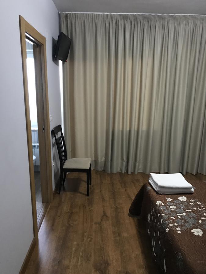 Hostal Juli San Justo de la Vega 외부 사진