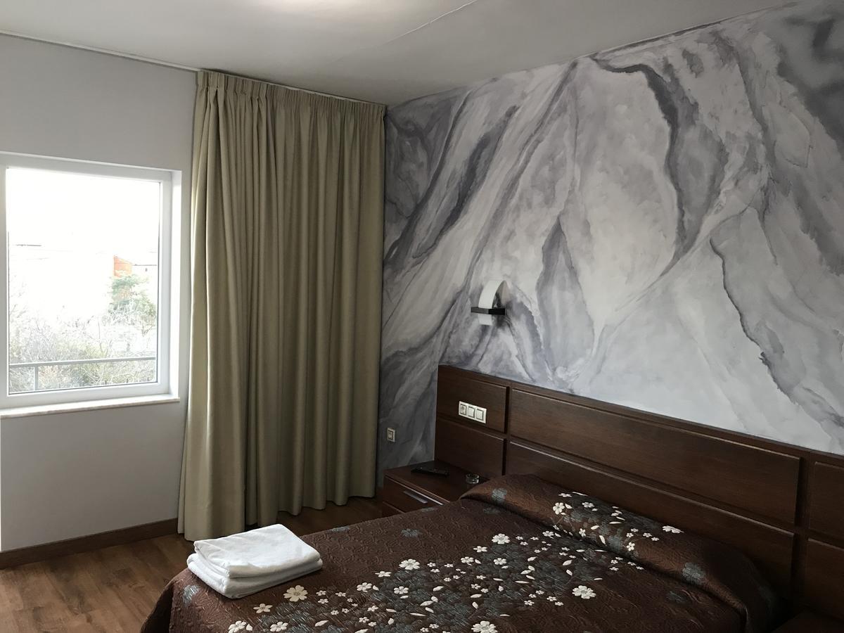 Hostal Juli San Justo de la Vega 외부 사진