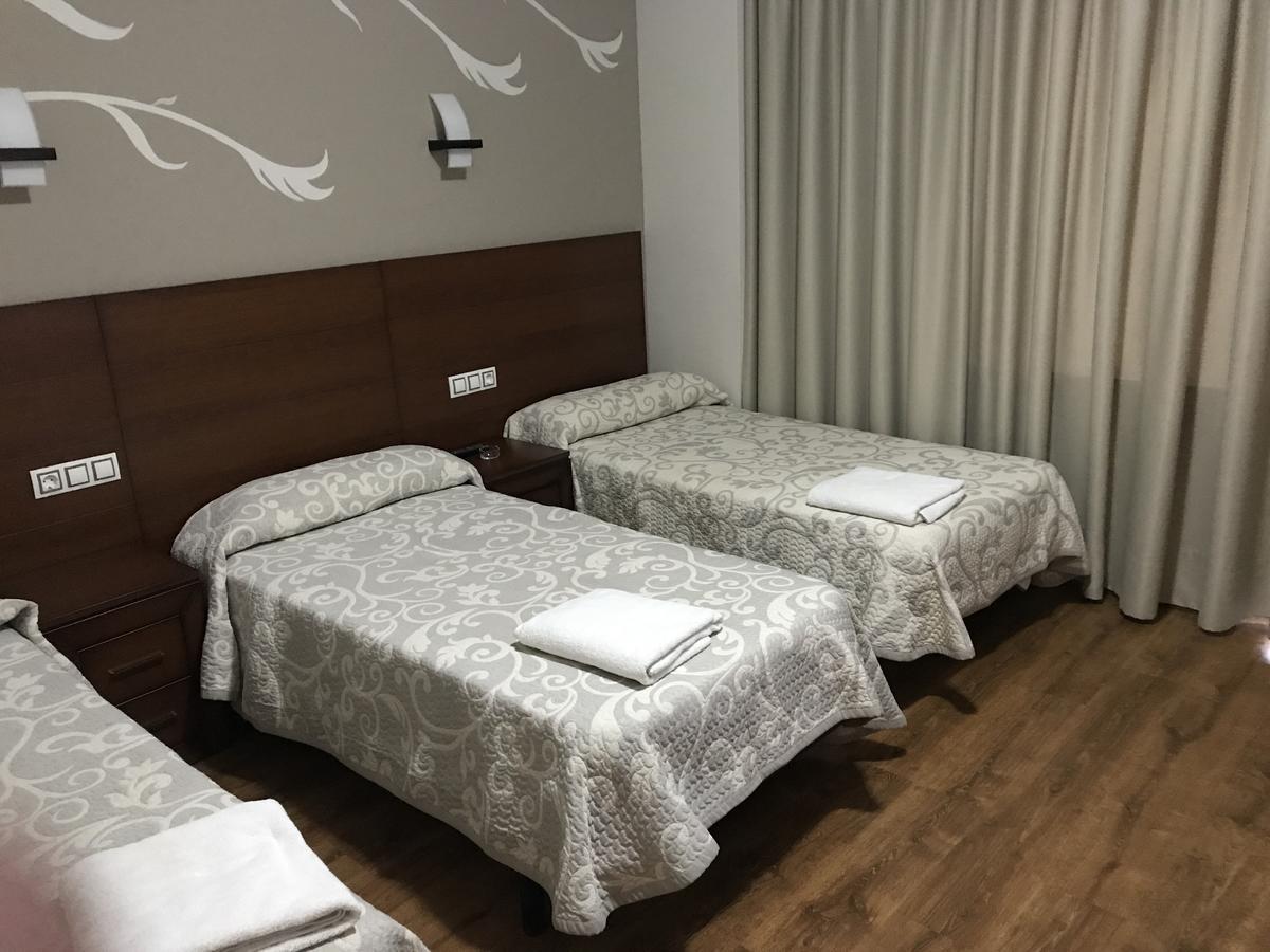 Hostal Juli San Justo de la Vega 외부 사진